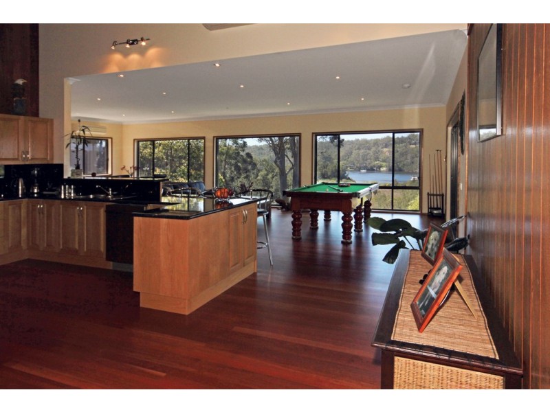 18 Nelligen Place, Batemans Bay NSW 2536