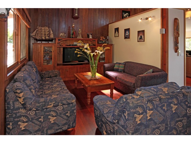 18 Nelligen Place, Batemans Bay NSW 2536