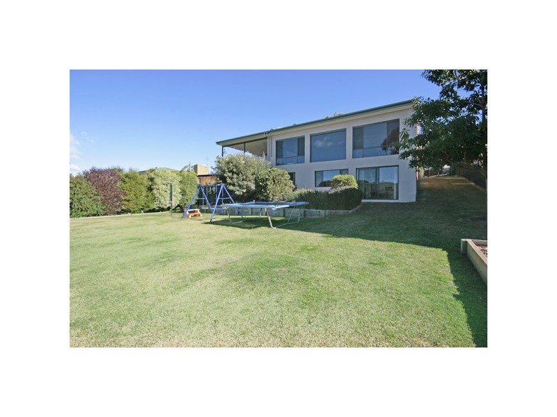 18 Nelligen Place, Batemans Bay NSW 2536