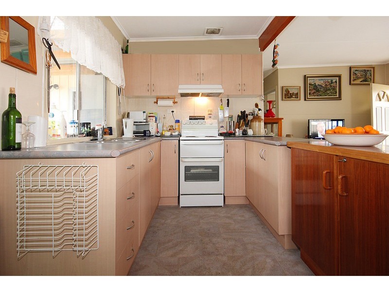 18 Clare Crescent, Batehaven NSW 2536