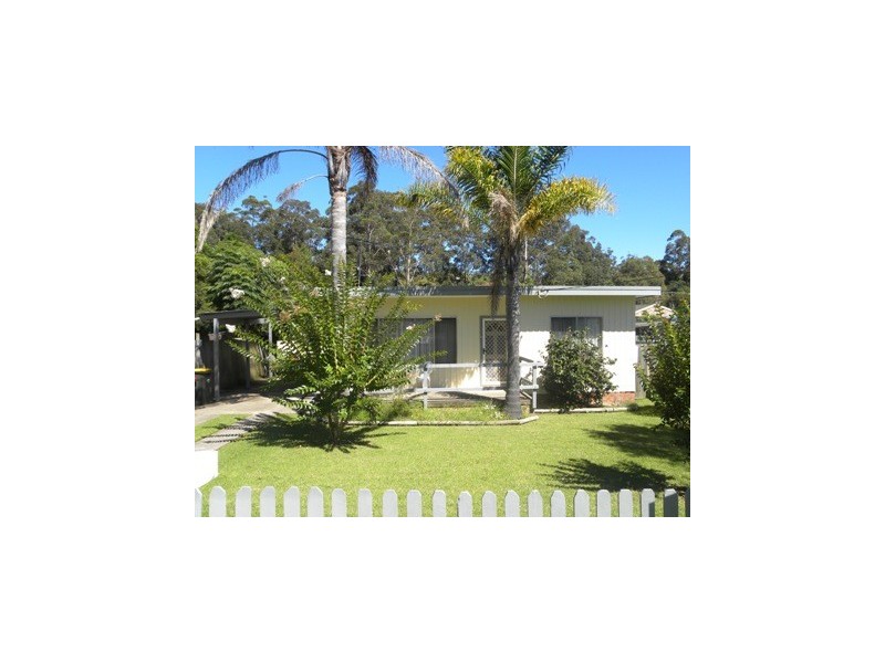 18 Clare Crescent, Batehaven NSW 2536