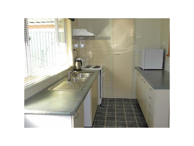 15 Pleasurelea Dr, Sunshine Bay NSW 2536