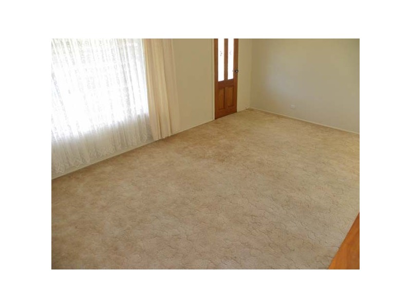 15 Pleasurelea Dr, Sunshine Bay NSW 2536