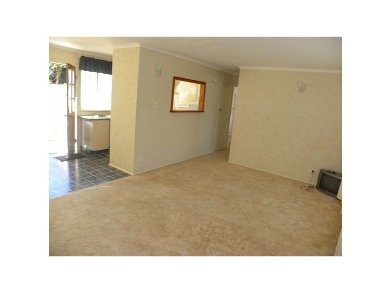 15 Pleasurelea Dr, Sunshine Bay NSW 2536