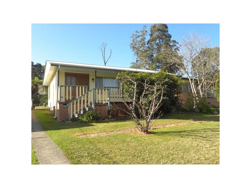 15 Pleasurelea Dr, Sunshine Bay NSW 2536