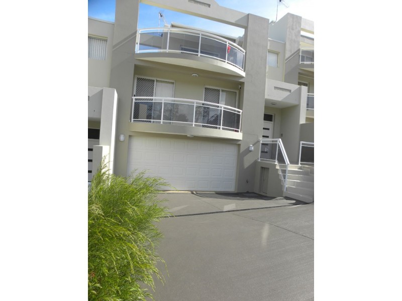 3b Henry Place, Long Beach NSW 2536