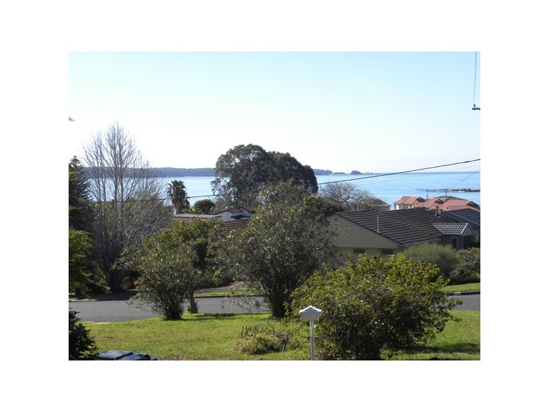 36 Carlton Road, Batehaven NSW 2536