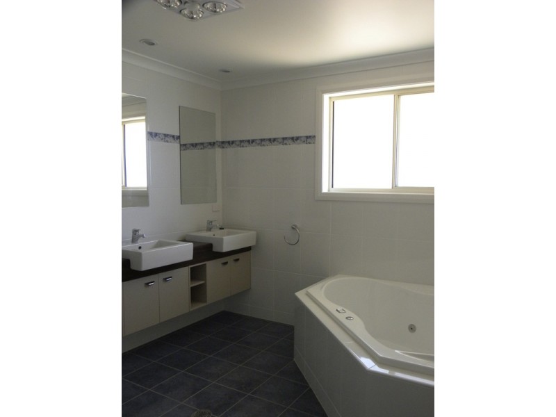 127 Litchfield Crescent, Long Beach NSW 2536