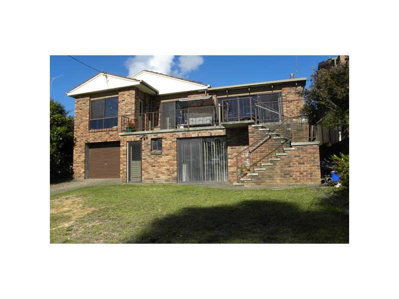 9 Graydon Ave, Denhams Beach NSW 2536