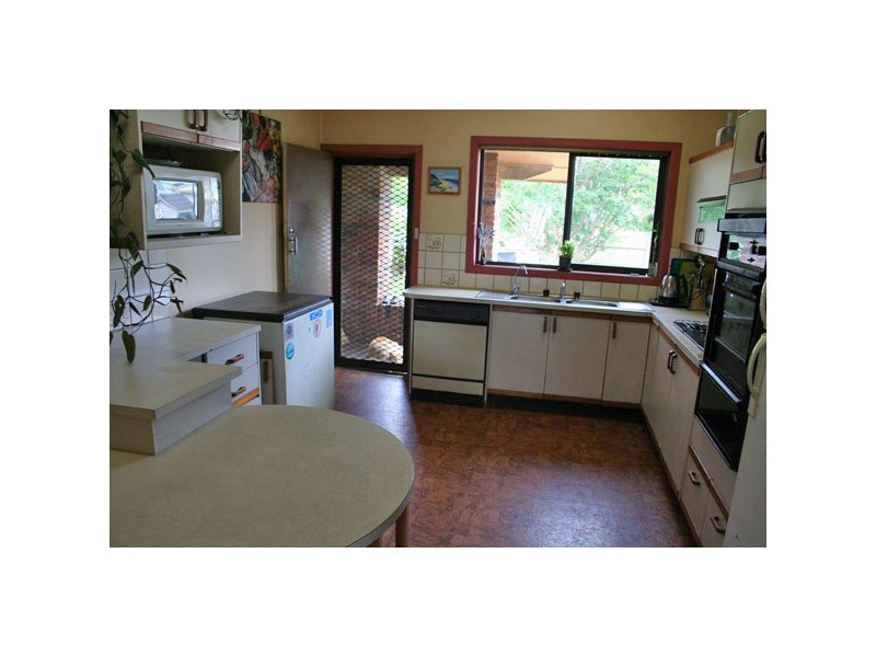 9 Graydon Ave, Denhams Beach NSW 2536