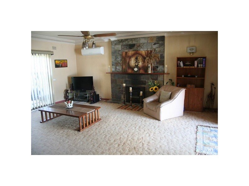9 Graydon Ave, Denhams Beach NSW 2536