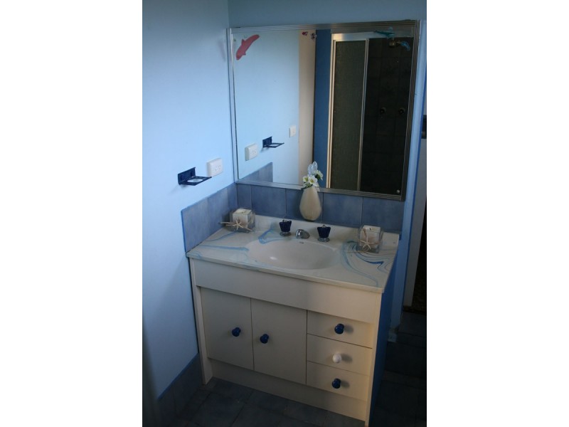 9 Graydon Ave, Denhams Beach NSW 2536