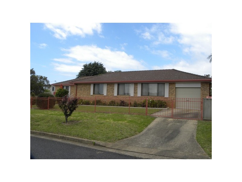 25 Calton Road, Batehaven NSW 2536