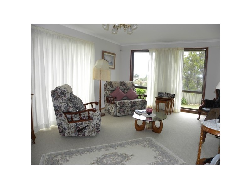 25 Calton Road, Batehaven NSW 2536