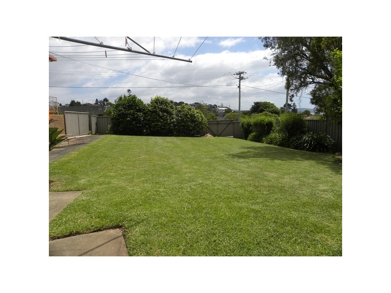 25 Calton Road, Batehaven NSW 2536
