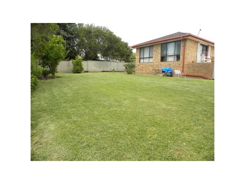 25 Calton Road, Batehaven NSW 2536
