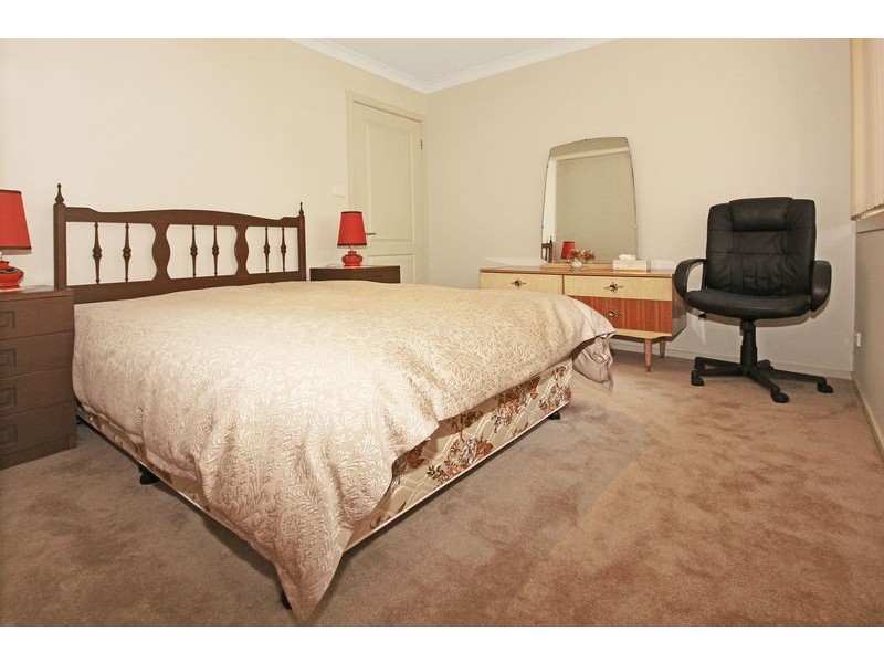 2 Penguin Place, Catalina NSW 2536