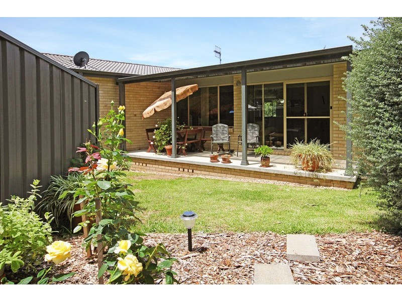 2 Penguin Place, Catalina NSW 2536