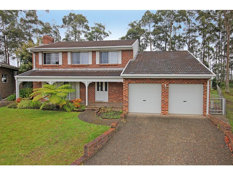 8 Eyre Place, Sunshine Bay NSW 2536