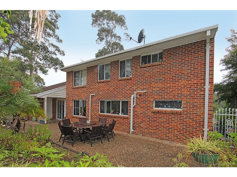 8 Eyre Place, Sunshine Bay NSW 2536