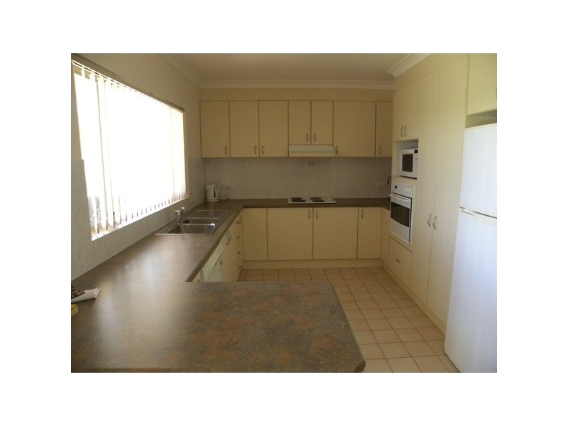 8/8 Lord PLace, North Batemans Bay NSW 2536