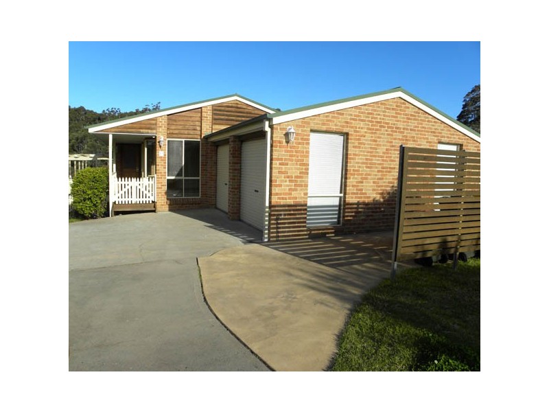 12 Cayley Place, Sunshine Bay NSW 2536