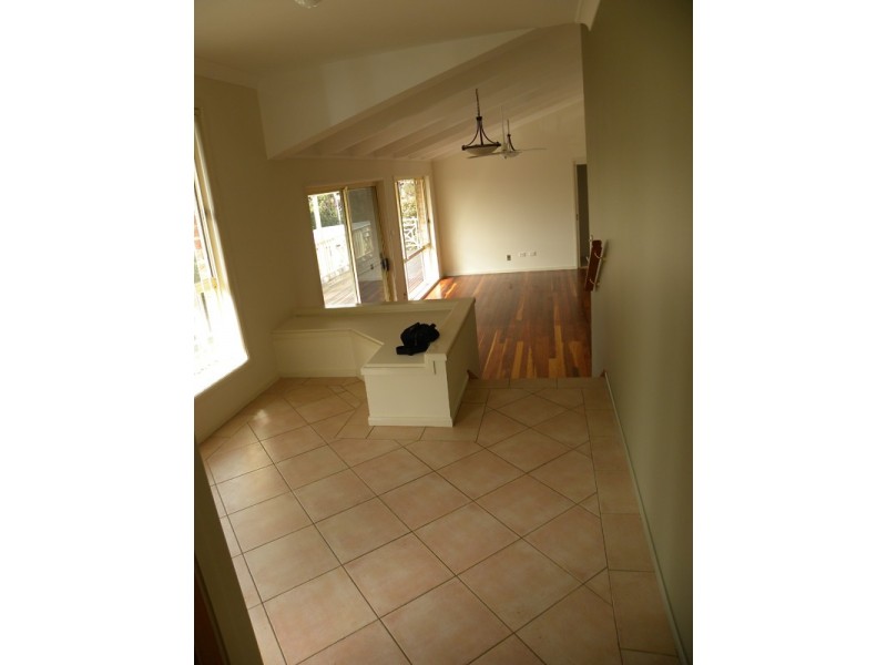12 Cayley Place, Sunshine Bay NSW 2536