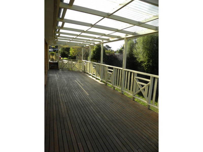 12 Cayley Place, Sunshine Bay NSW 2536