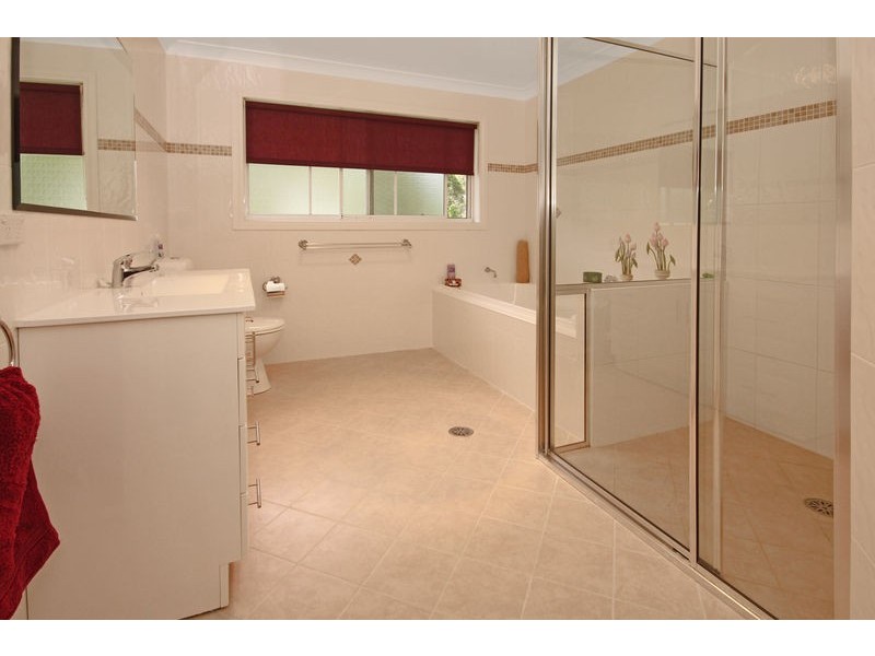 16 Kauzal Crescent, Surf Beach NSW 2536