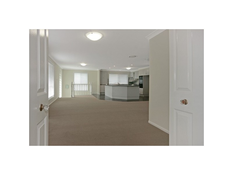 8 Highview Street, Surf Beach NSW 2536