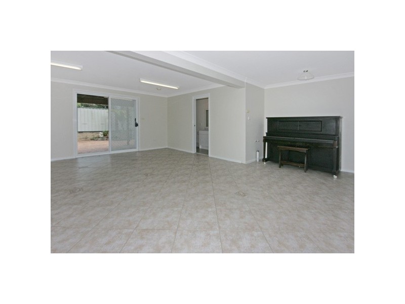 8 Highview Street, Surf Beach NSW 2536