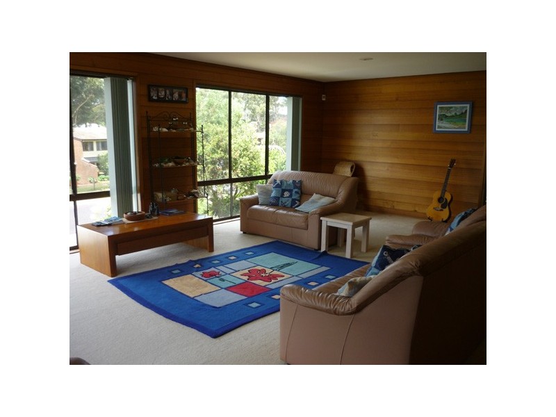 9 Parker Avenue, Surf Beach NSW 2536