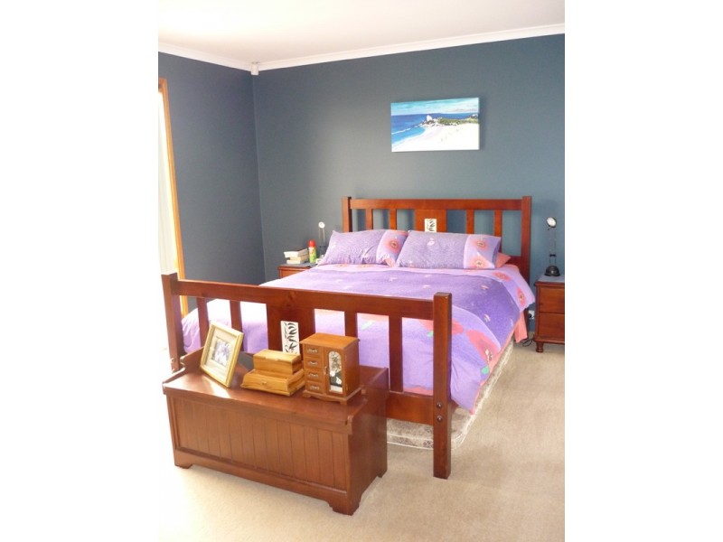 9 Parker Avenue, Surf Beach NSW 2536