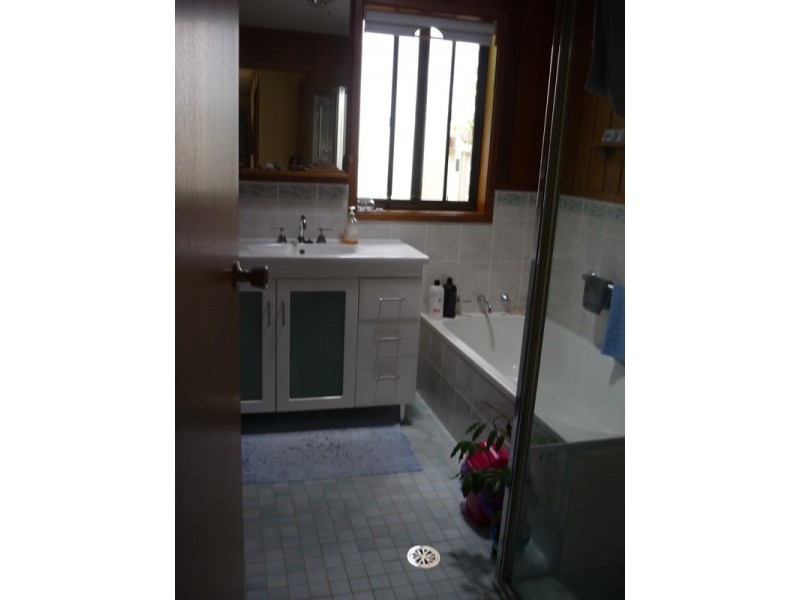 9 Parker Avenue, Surf Beach NSW 2536