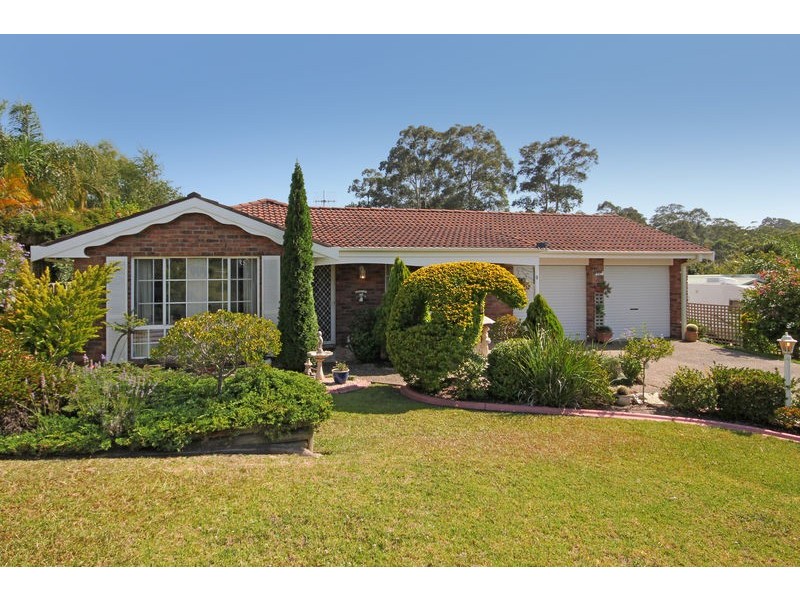 9 Caley Place, Sunshine Bay NSW 2536