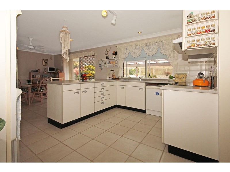 9 Caley Place, Sunshine Bay NSW 2536