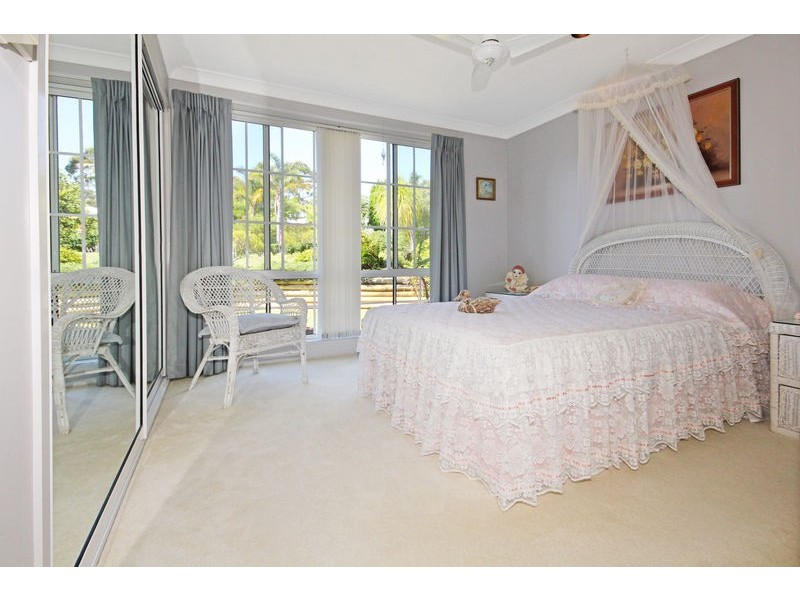 9 Caley Place, Sunshine Bay NSW 2536