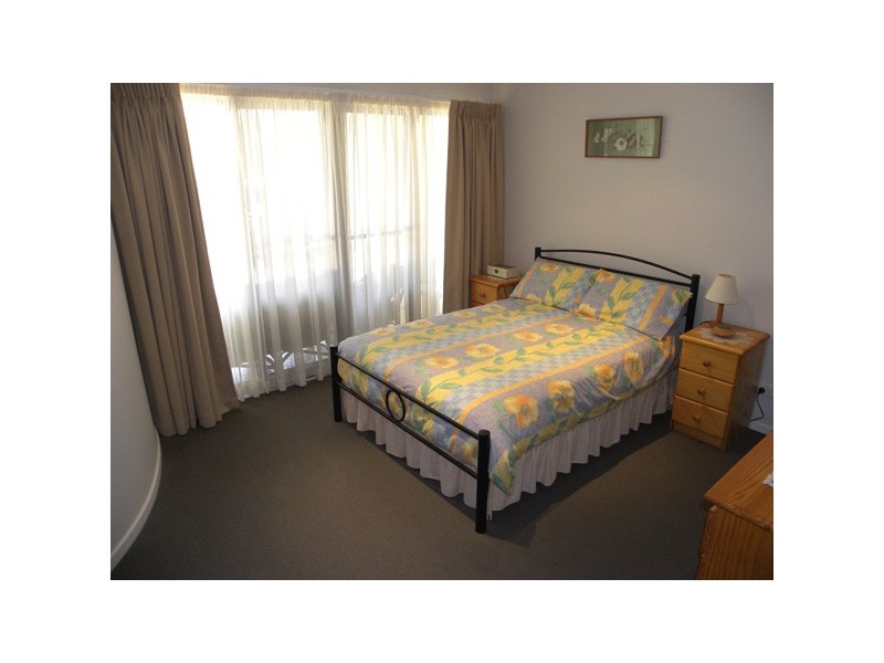 1/5 Crag Road, Batehaven NSW 2536