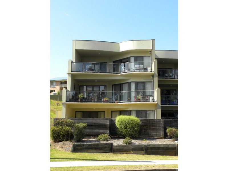 1/5 Crag Road, Batehaven NSW 2536