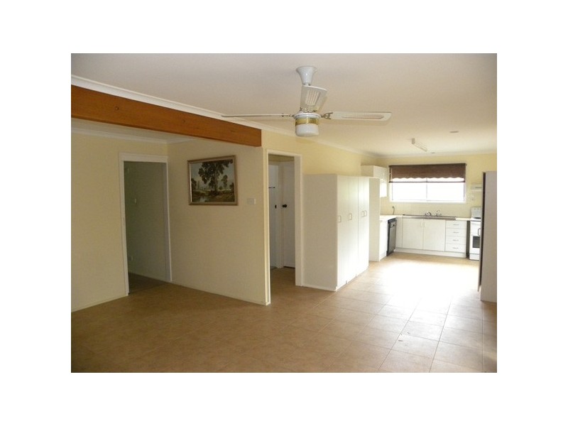 1 Paul Place, Batehaven NSW 2536