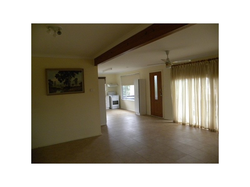 1 Paul Place, Batehaven NSW 2536