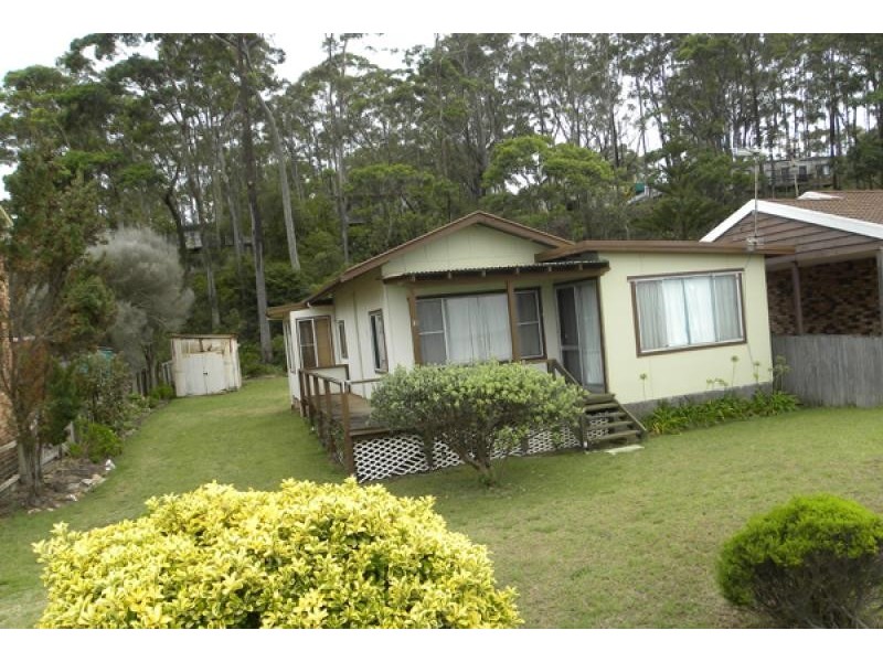 10 Bay Rd, Long Beach NSW 2536