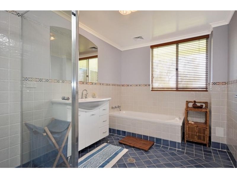 38 Iluka Avenue, Malua Bay NSW 2536