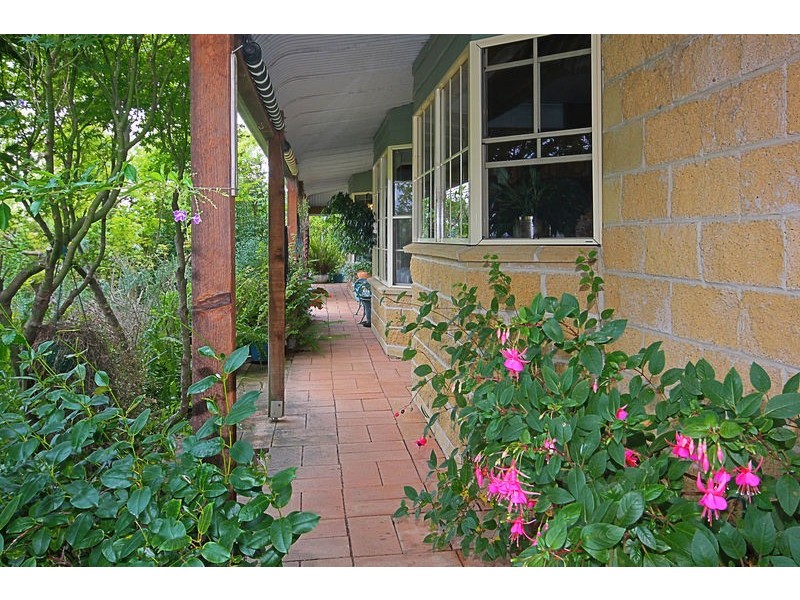 9 Wamban Road, Moruya NSW 2537