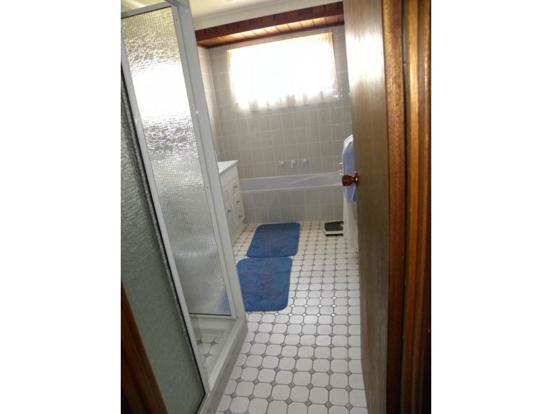 2 Berry Place, Surf Beach NSW 2536