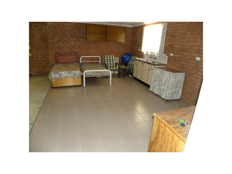 2 Berry Place, Surf Beach NSW 2536