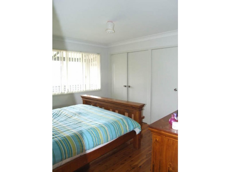 8 Palana Street, Surfside NSW 2536