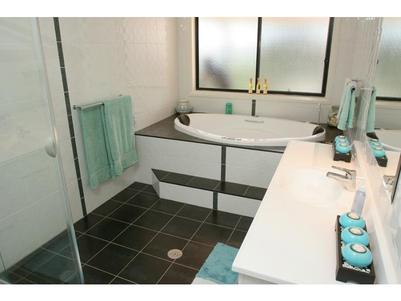 2 Broomfield Crescent, Long Beach NSW 2536