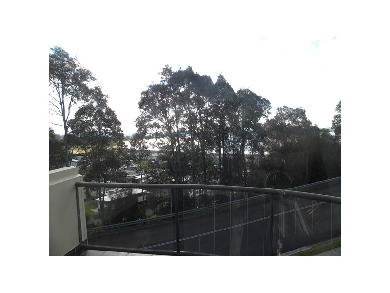 4/5 Crag Road, Batehaven NSW 2536