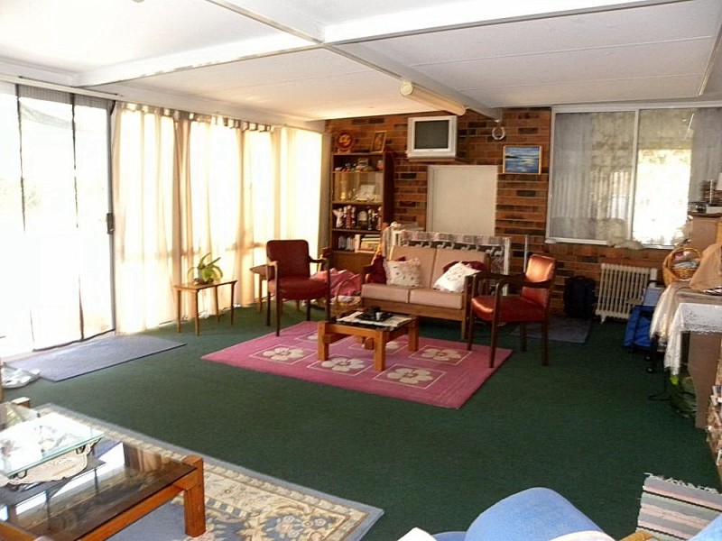 2 Thomas Mitchell Crescent, Sunshine Bay NSW 2536